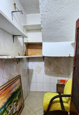 Image 19 - 870342