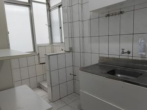 Image 11 - 870371