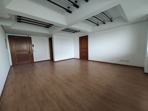 Image 10 - 870381