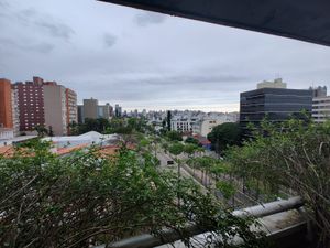 Image 6 - 870381
