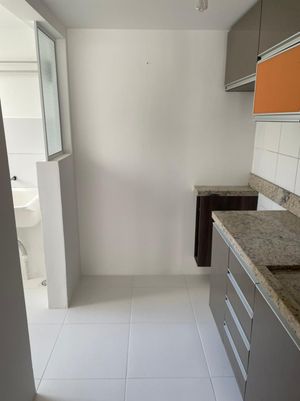 Image 4 - 870384