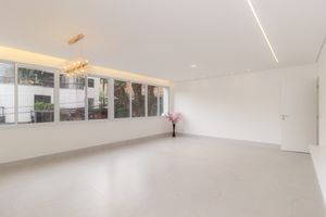 Image 1 - 870391