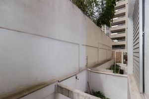 Image 22 - 870391