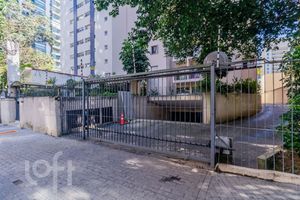 Image 44 - 870396