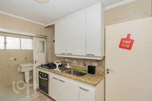 Image 19 - 870396