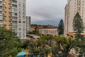 Image 7 - 870400