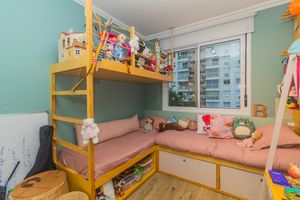Image 13 - 870400
