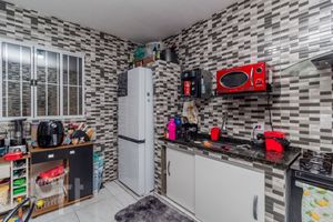 Image 4 - 870401