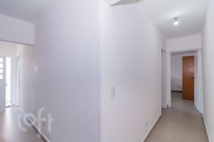 Image 27 - 870402