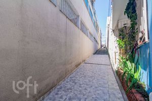 Image 41 - 870402