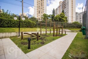 Image 39 - 870403