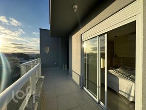 Image 30 - 870427