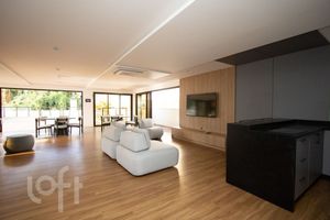 Image 21 - 870432