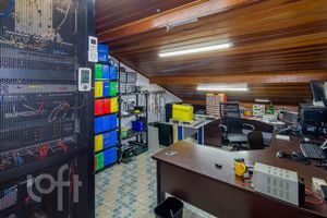 Image 8 - 870435