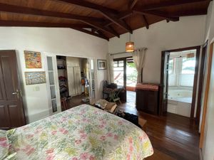 Image 18 - 870445