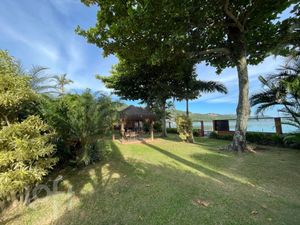 Image 1 - 870445