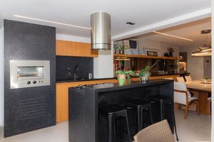 Image 10 - 870450