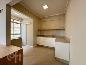 Image 4 - 870474