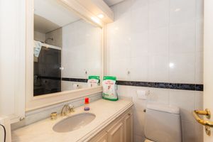 Image 31 - 870481