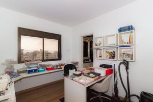 Image 35 - 870481