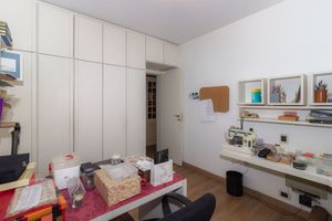 Image 33 - 870481