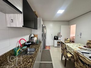 Image 4 - 870482