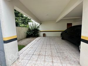 Image 11 - 870482