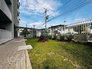Image 19 - 870490