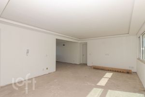 Image 4 - 870491