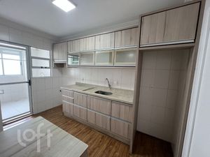 Image 4 - 870496