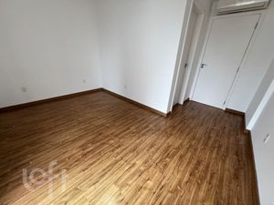 Image 19 - 870496