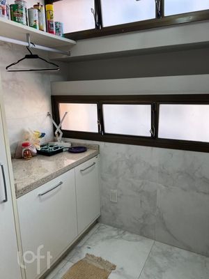 Image 21 - 870501