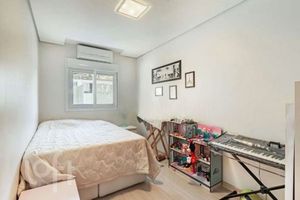 Image 19 - 870503