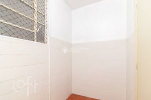 Image 4 - 870509