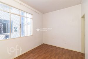 Image 8 - 870509