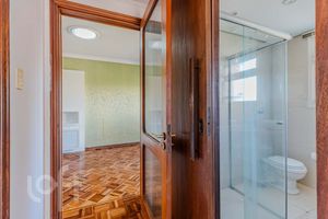 Image 15 - 870532