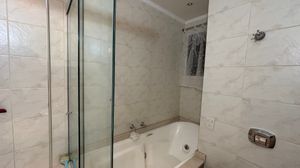 Image 8 - 870540