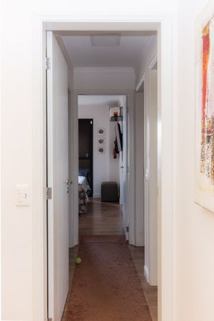 Image 11 - 870549