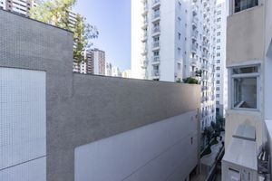 Image 21 - 870550