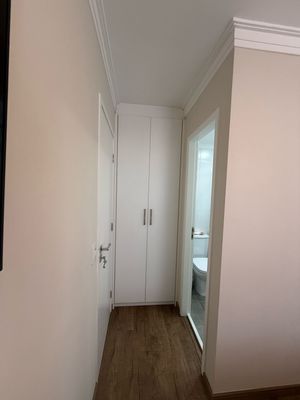 Image 19 - 870551