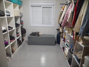Image 7 - 870556
