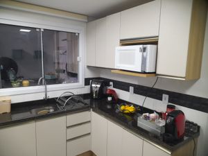 Image 4 - 870556