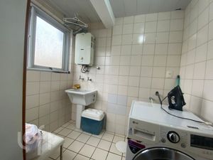 Image 26 - 870564