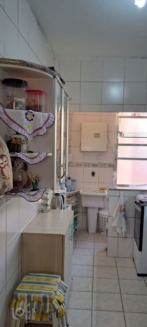 Image 10 - 870573