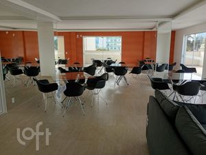 Image 10 - 870674