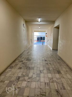 Image 17 - 870677