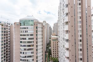 Image 6 - 870679