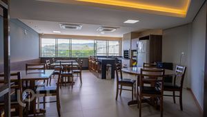 Image 18 - 870692