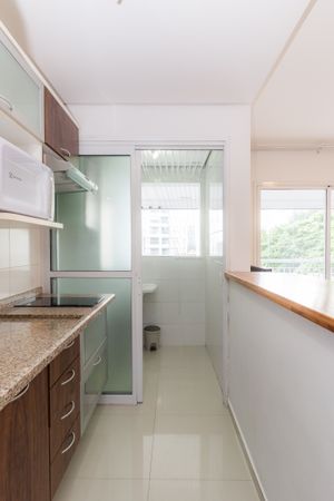 Image 19 - 870703