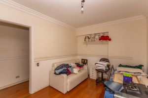 Image 33 - 870719